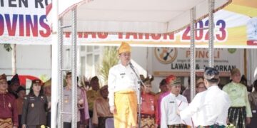 Pimpin Upacara HUT Provinsi Riau ke-66, Bupati Rohil Sampaikan Amanat Gubernur