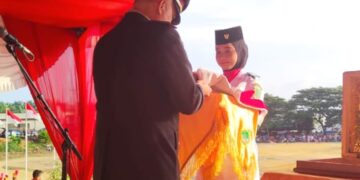 Pembawa Baki Paskibra Kecamatan Bagan Sinembah Ternyata Atlet Pencak Silat