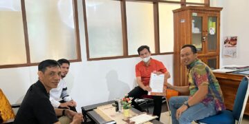 DPRD Kolut Bersama AMKU Tolak Rekomendasi Wakil Ketua DPRD Ajukan Pejabat Bupati Kolut ke Mendagri