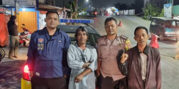 Sinergitas TNI-Polri Wilayah Hukum Klapanunggal Sambang Warga Desa Leuwikaret Sampaikan Himbauan Kamtibmas dan Ajak Cegah TPPO