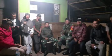 Patroli Malam Babinsa Koramil 0621-10/ Cisarua Megamendung, Ciptakan Situasi Aman Jelang Pemilu 2024