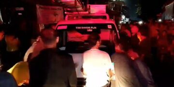 Kebakaran Hebat Melanda Jalan Sedane, Kelurahan Empang