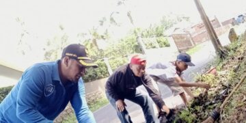 Kegiatan Jumsih Desa Sukamahi: Mewujudkan Desa yang Bersih dan Indah