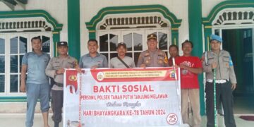 Sambut Hari Bhayangkara ke-78: Polsek TPTM Gelar Kerja Bakti di Masjid Al Muhajirin