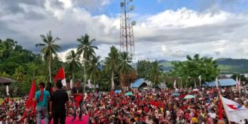 Kampanye Akbar Samson-Rasid: Suara Rakyat di Lapangan Sepak Bola Negeri Luhu