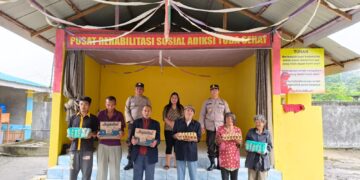 Kapolsek Lumban Julu Berbagi Kasih di Pusat Rehabilitasi Sosial Adiksi Toba Sehat