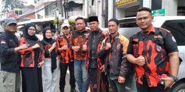 Jumat Berkah: PAC Pemuda Pancasila Cisarua Bagikan Makanan dan Minuman