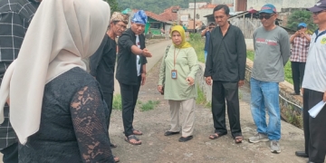 Peninjauan Lokasi Pembangunan Infrastruktur di Desa Purwasari