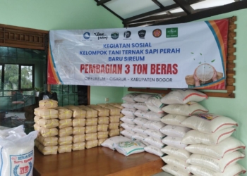 Kegiatan Sosial Keluarga Besar Erif Farm: 3 Ton Beras Untuk Warga Cibeureum