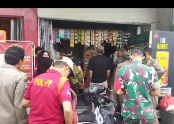 Satpol PP Bogor Sita 804 Botol Miras di Ciawi, Tindak Tegas Warung Dekat Sekolah