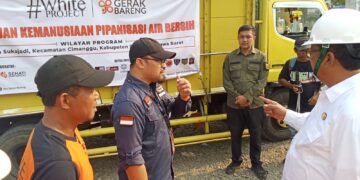 Gerak Bareng Salurkan Bantuan Pipanisasi Air Bersih Sepanjang 3,5 Kilometer di Cimanggu Sukabumi