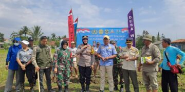 Kapolsek Dramaga Bersama Kepala Desa Purwasari Serta Forkopimcam Dramaga, Dukung Asta Cita Program Ketahanan Pangan