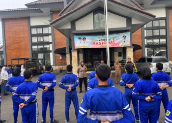Kapolsek Dramaga Cek Latihan Paskibraka: Beri Motivasi dan Edukasi Bahaya Narkoba pada Pelajar
