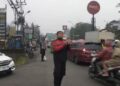‎Warga Apresiasi Respon Cepat Unit Patroli Polsek Cisarua Tertibkan Pak Ogah Dititik – titik Kemacetan