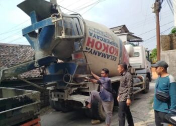 Pemdes Cijeruk Realisasikan Bantuan keuangan Infrastruktur Desa Untuk Betonisasi