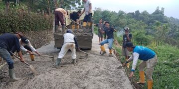 Pemdes Sukaharja Realisasikan Bantuan Keuangan Infrastruktur untuk Betonisasi Jalan dan Rehabilitasi Kantor Desa