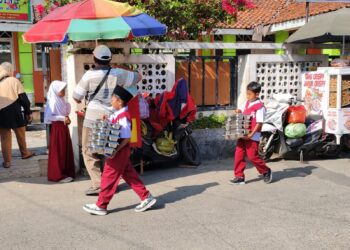 Ketua LPK Anom Kalijaga: Anak Harus Belajar, Bukan Angkat Makanan MBG