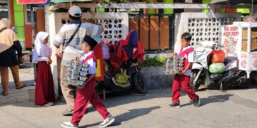 Ketua LPK Anom Kalijaga: Anak Harus Belajar, Bukan Angkat Makanan MBG