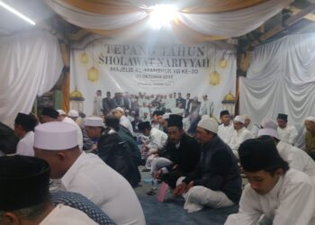 Dirut BUMDes Tugu Selatan Mandiri Hadiri Tepang Tahun Sholawat Nariyyah ke-20 Majelis Al-Manshur