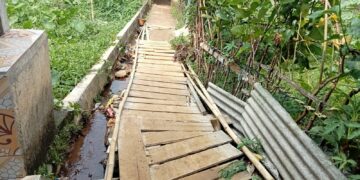 Pemdes Pasir Muncang Tanggap Perbaiki Jalan Amblas di Kp. Selaawi