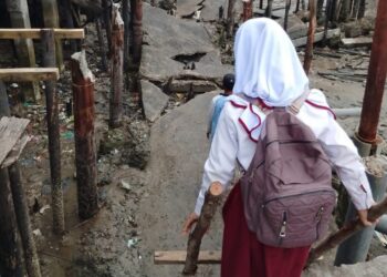 Bupati Rohil Perintahkan Dinas PUTR Segera Tangani Jalan Garuda yang Ambruk