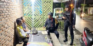 Brimob Kompi 4 Batalyon B Polda Sumut Patroli dan Sampaikan Arahan Kamtibmas kepada Warga Tebing Tinggi