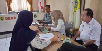 Warga Srogol Antusias Ikuti Pembuatan Nomor Induk Berusaha (NIB)