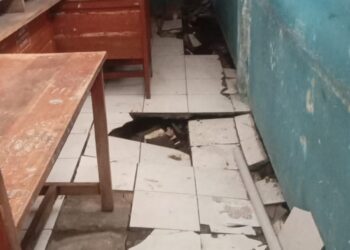 Ruang Kelas Amblas, Siswa SDN Selaawi Harus Bergantian Jam Belajar