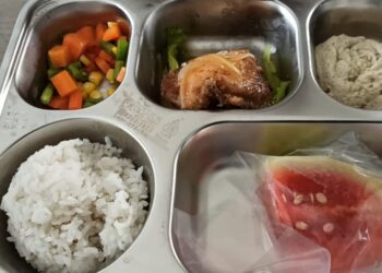 Distribusi Sempat Tertunda, MBG Kini Dinikmati Siswa SDN 02 Cilember, Kepsek: Berharap Perbaikan Sarana Pendidikan