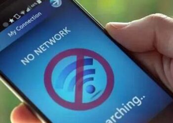 Warga Desa Sungai Daun Keluhkan Sulitnya Akses Jaringan Seluler dan Internet