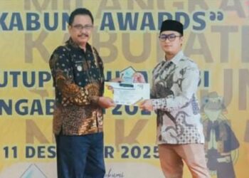 Bupati Sukabumi Serahkan Langsung Sukabumi Awards 2025 kepada Ramzi Akbar Yusuf