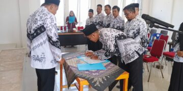 Kuswanto Resmi Dilantik Sebagai Ketua PGRI Kecamatan Pekaitan
