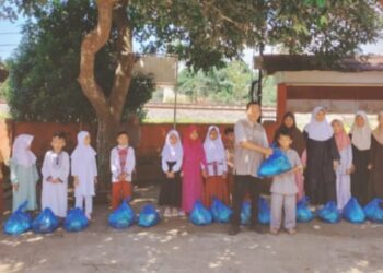 SDN Ciadeg 03 Berbagi Kebahagiaan Lewat Santunan Anak Yatim