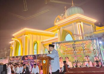 Perdana! Camat Kubu Babussalam Pimpin Pawai Takbir, Ribuan Warga Antusias