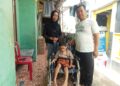 Dukung Akses Pendidikan, DINSOS Bogor dan MPB Salurkan Kursi Roda untuk Anak Disabilitas di Cigombong