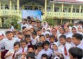 Kapolsek Panipahan Pimpin Upacara Hardiknas 2026 di SDN 001 Panipahan